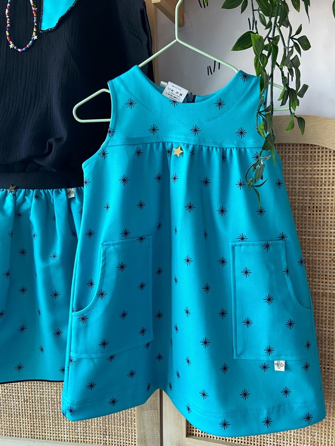 Vestido Pilar Batanero Azul Estrellas Niña Talla de Ropa A